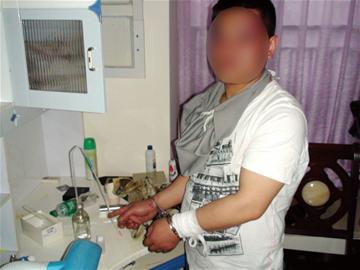 毒販住高檔小區(qū)150平房子 月賺幾十萬(wàn)公安門前晃