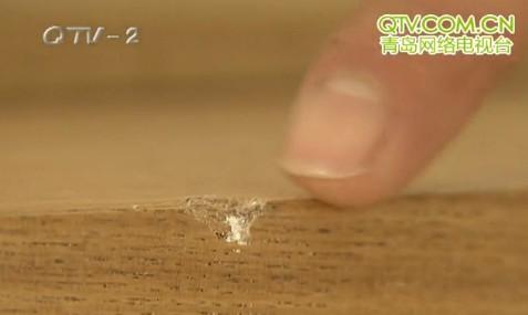 男子1萬6買實木家具3年才知被騙 商家稱桌腿是就算 男子1萬6買實木家具3年才知被騙 商家稱桌腿是就算