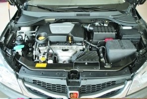 有車主投訴榮威350手動(dòng)擋變速箱有異響，具體表現(xiàn)在怠速時(shí)中控臺(tái)有“噠噠”的輕微異響，汽車啟動(dòng)后明顯能聽(tīng)到“噠噠”聲