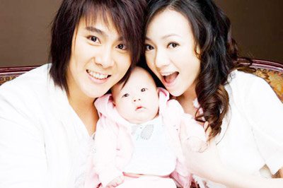 星二代賣萌黃磊女兒星味十足 盤點(diǎn)娛樂(lè)圈搞怪精靈