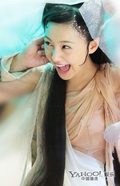 畫壁——牡丹仙子，鄭爽當鄭爽的牡丹仙子出現(xiàn)在漆黑的電影院大熒幕上如同一陣清新的風撲面而來，有多少宅男是為了看鄭爽的顏走進的電影院