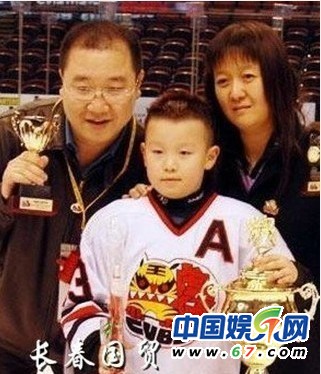 娛圈星二代開(kāi)學(xué)盛況