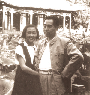 周恩來夫婦情書曝光:澡要常洗回來要檢查哩