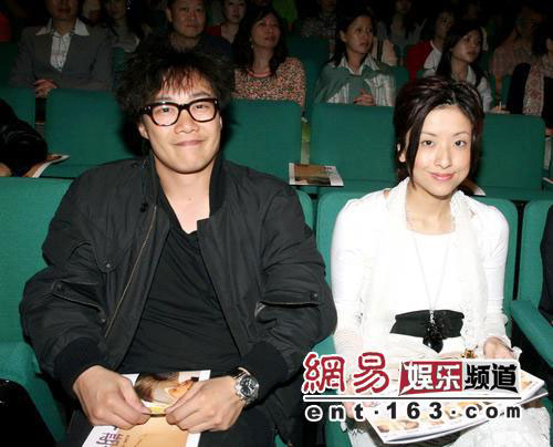 男星的老婆是賢內(nèi)助還是敗家婦