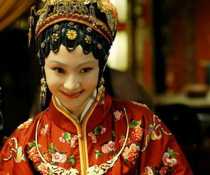 京城四美白冰受英皇力捧 傳已被成龍潛規(guī)則