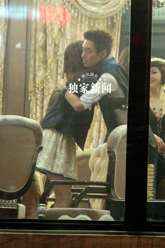 安以軒上海慶生圈內好友齊聚祝壽 舉杯豪飲醉態(tài)百出