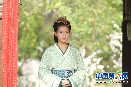 楊冪劉詩(shī)詩(shī)佟麗婭唐嫣 美艷大PK誰是古裝女神