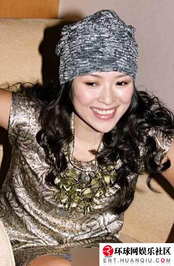 防止泄春光 女星一定要注意坐姿！