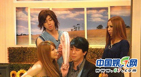 揭《康熙來(lái)了》搞笑高手背景 背影殺手曲家瑞感情受挫遭圍攻