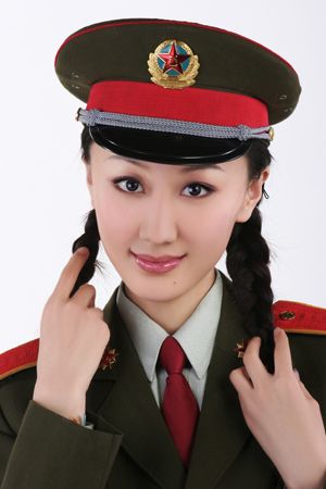 新一代軍藝?；ūP點:殷桃姚琳娜成美女代表
