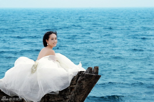 新一代軍藝?；ūP點(diǎn):殷桃姚琳娜成美女代表