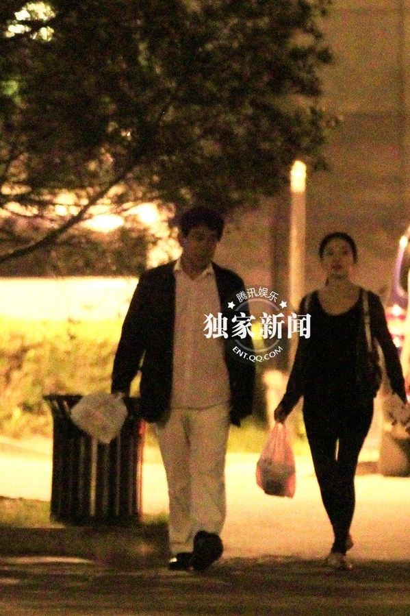 朱時(shí)茂夜會(huì)80后女子 兩人就餐后打包剩菜返家