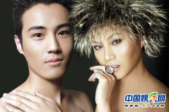 揭基情年代公開出柜20大男星 蘭伯特曾與張瑋同臺(tái)飆歌