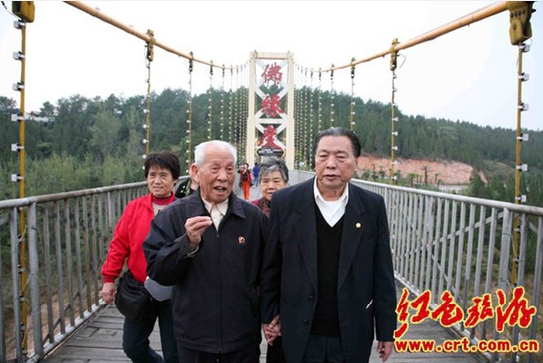 毛澤東侄子李實(shí)露面 毛澤東侄子李實(shí)露面