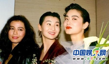 張曼玉暴瘦與舊愛露點戲水照曝光