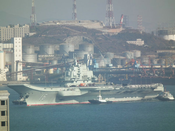 資料圖：遼寧艦入列后首次完成出海測試。