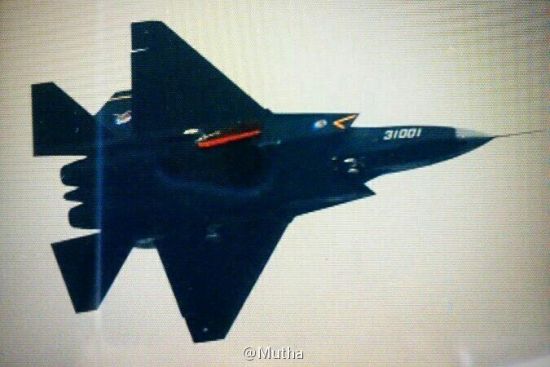 資料圖：殲-31型機(jī)是一種單座、雙發(fā)、雙垂尾的常規(guī)布局飛機(jī)。