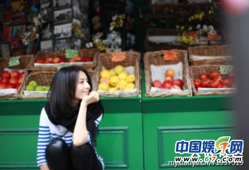 高圓圓海量街拍穿搭私照 網(wǎng)友：太有范兒了！