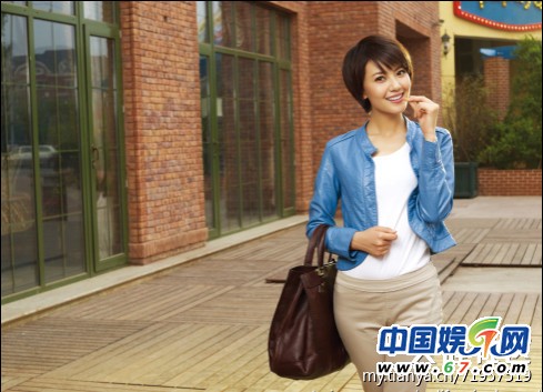 高圓圓海量街拍穿搭私照 網(wǎng)友：太有范兒了！
