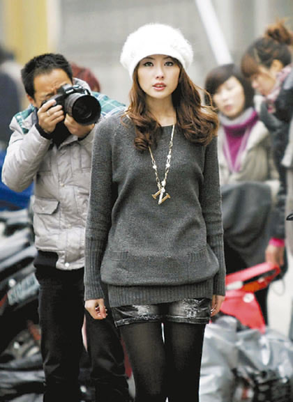 女學(xué)生用身體賺錢(qián)的辛酸與無(wú)奈