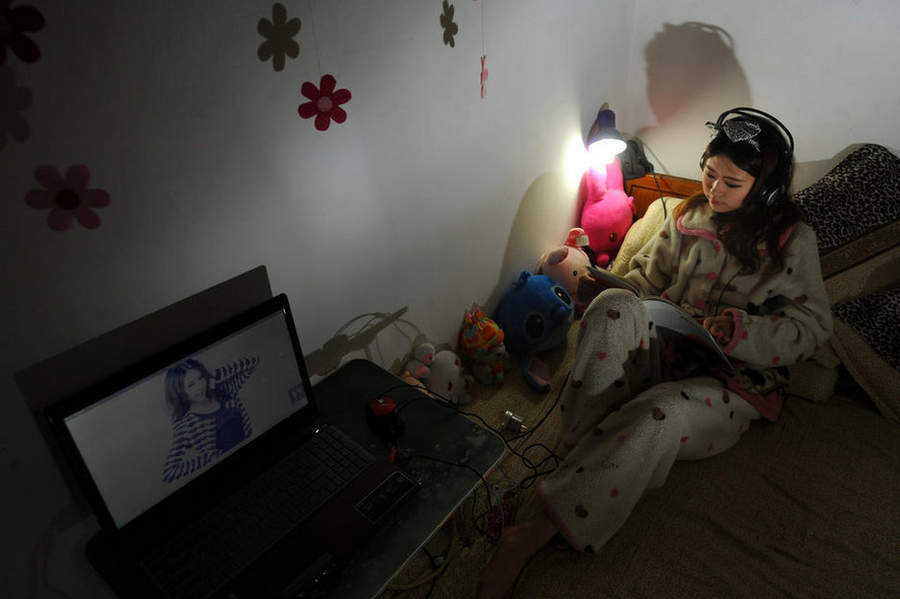 女學(xué)生用身體賺錢的辛酸與無奈