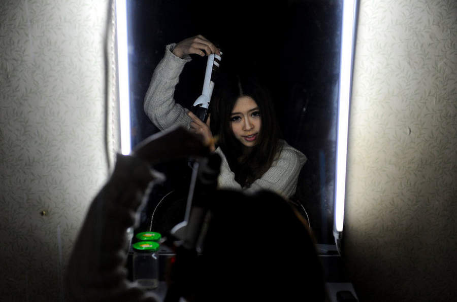 女學(xué)生用身體賺錢的辛酸與無奈