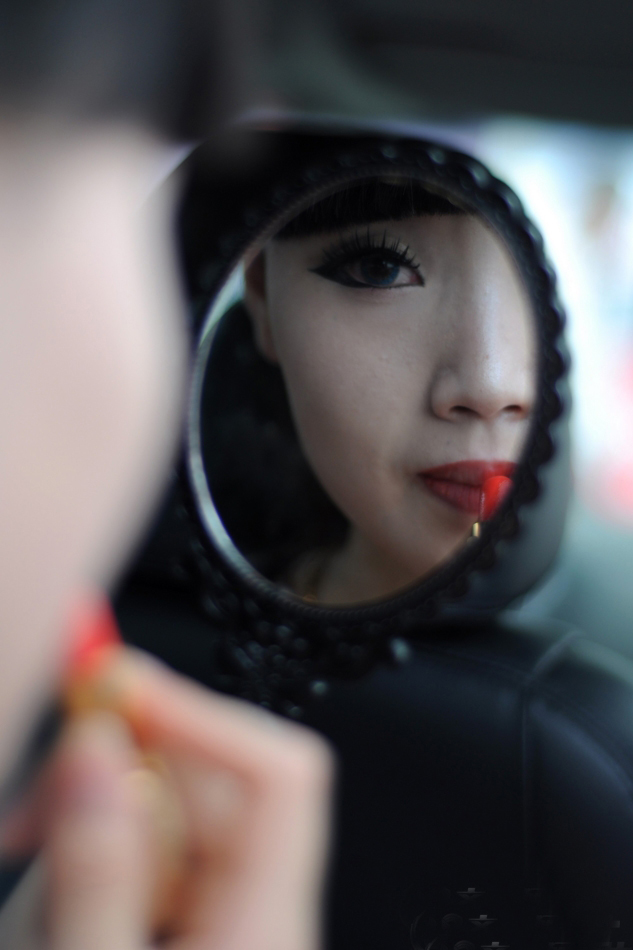 女學(xué)生用身體賺錢的辛酸與無奈