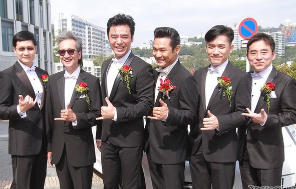 杜德偉大婚氣勢(shì)不輸晶剛