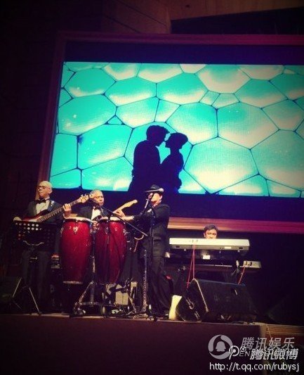 郭晶晶霍啟剛婚宴內(nèi)場曝光