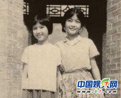 當(dāng)紅名嘴罕見(jiàn)童年萌照曝光 謝娜撒嬌賣萌歐弟天生性感厚唇