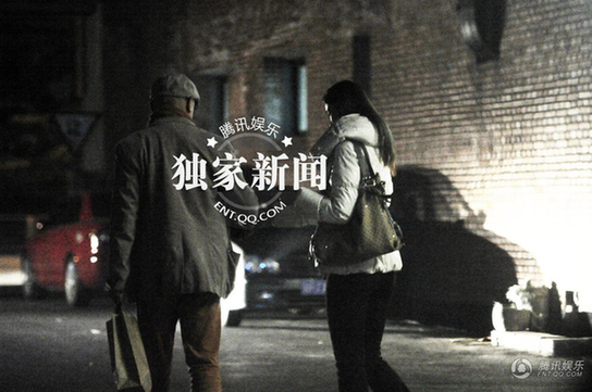 徐崢幽會(huì)神秘女