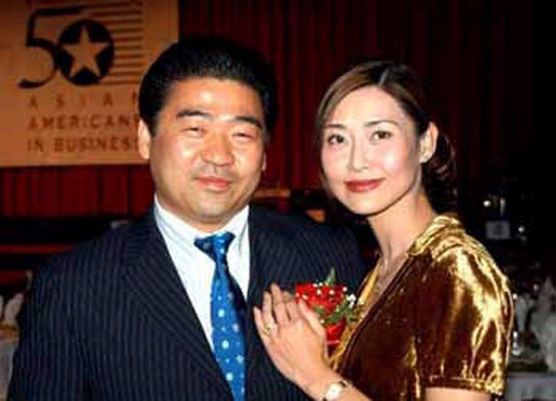 王寶強娶?；ㄟx美冠軍戀諧星 絕色女星嫁丑男(組圖)