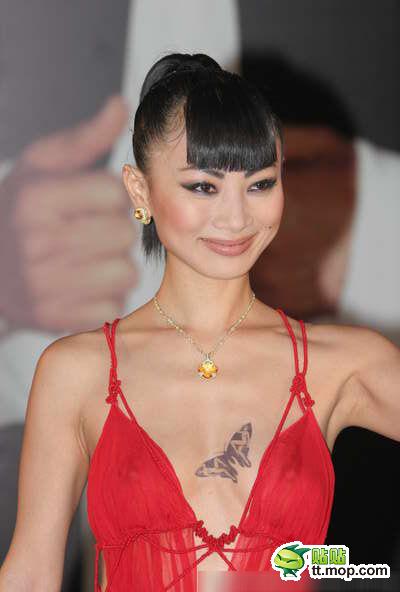 又是一個跟干露露叫板的艷星！