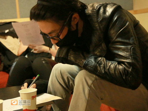俞灝明復(fù)出后首曝清晰照 錄制新歌整裝蓄勢(shì)待發(fā)