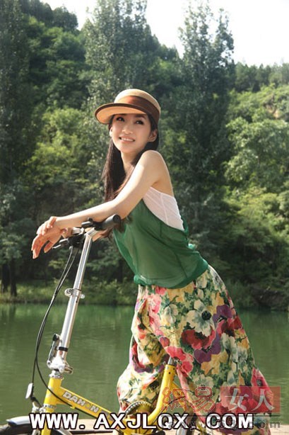 愛新覺羅啟星展露皇族氣質(zhì)