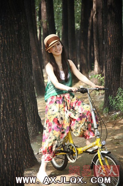 愛新覺羅啟星展露皇族氣質(zhì)