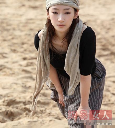 愛(ài)新覺(jué)羅啟星展露皇族氣質(zhì)