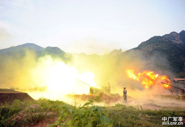 資料圖：成都軍區(qū)某高炮團實施復雜電磁對抗演練。