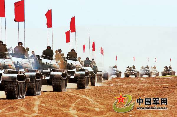 資料圖：參演部隊在北京軍區(qū)某訓練基地進行訓練。