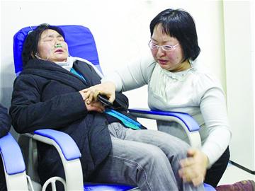 公交女司機(jī)故意氣乘客 稱自己眼睛用來(lái)喘氣