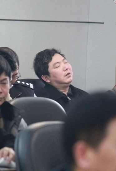 “會(huì)睡哥”，祁東縣司法局副局長趙勇平曾于去年一睡成名后被免職（半年后復(fù)職）