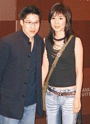 傳郭晶晶婚姻亮紅燈 霍啟剛與嫩模吳婷演“海戰(zhàn)門(mén)”