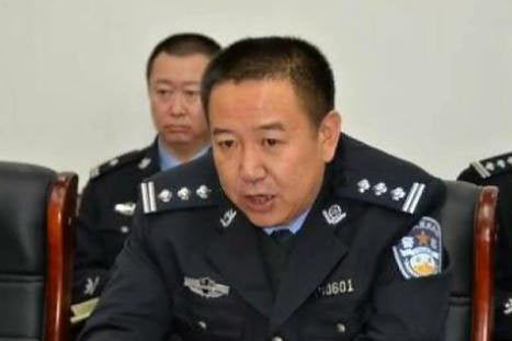 官員艷照頻出 木有節(jié)操啊！