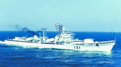原文配圖：原東海艦隊所屬的驅(qū)逐艦131“南京”號改建成海監(jiān)執(zhí)法船，轉(zhuǎn)為中國海監(jiān)東海總隊屬下。