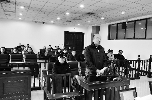 顏承魯庭審現(xiàn)場(chǎng)。 本報(bào)記者 郭玉紅 攝