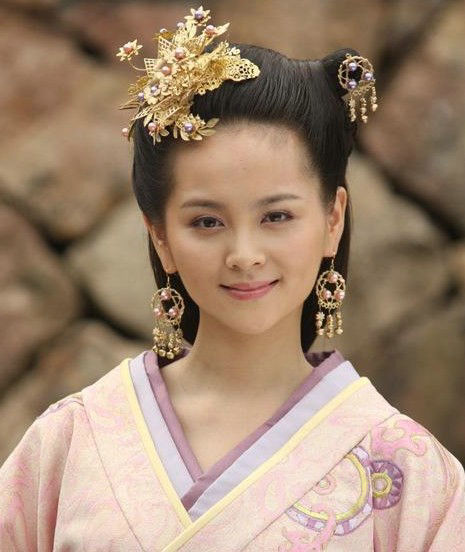 北影?；廊藞D譜 華妃蔣欣坎坷上位