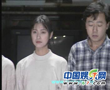 宋丹丹高考遇初戀導致落榜 揭秘明星考試趣聞及青澀照