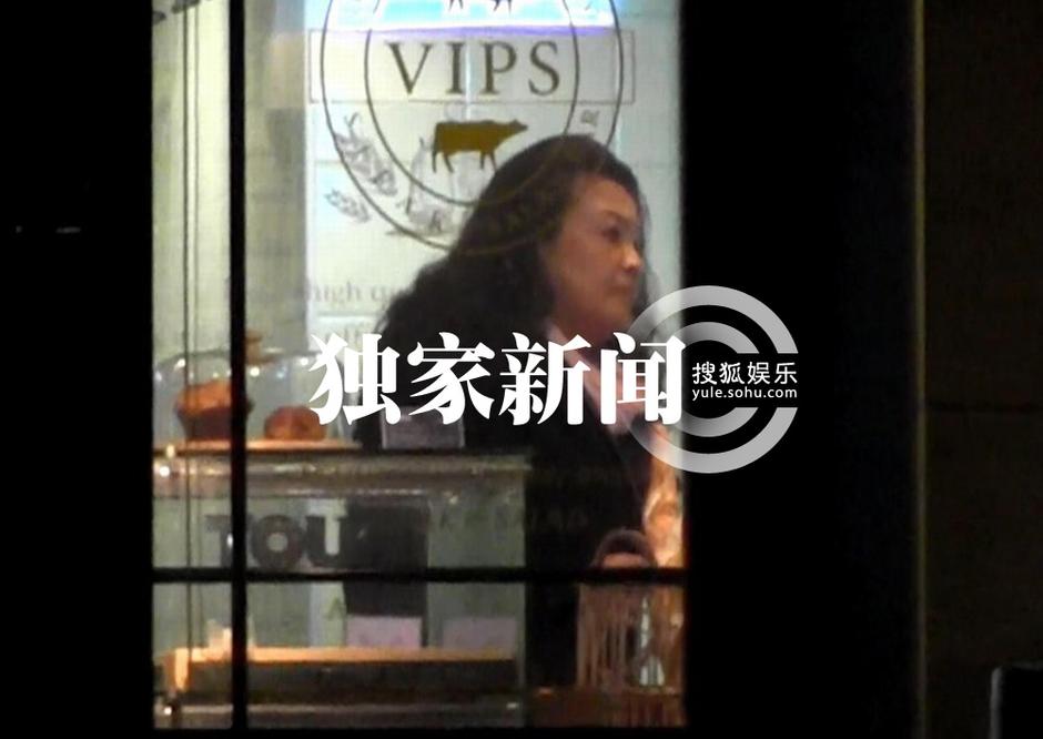 汪小菲攜母吃飯“問計(jì)” 飯后打包送嬌妻