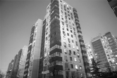 北京中關(guān)村902號(hào)樓。本報(bào)記者潘之望攝