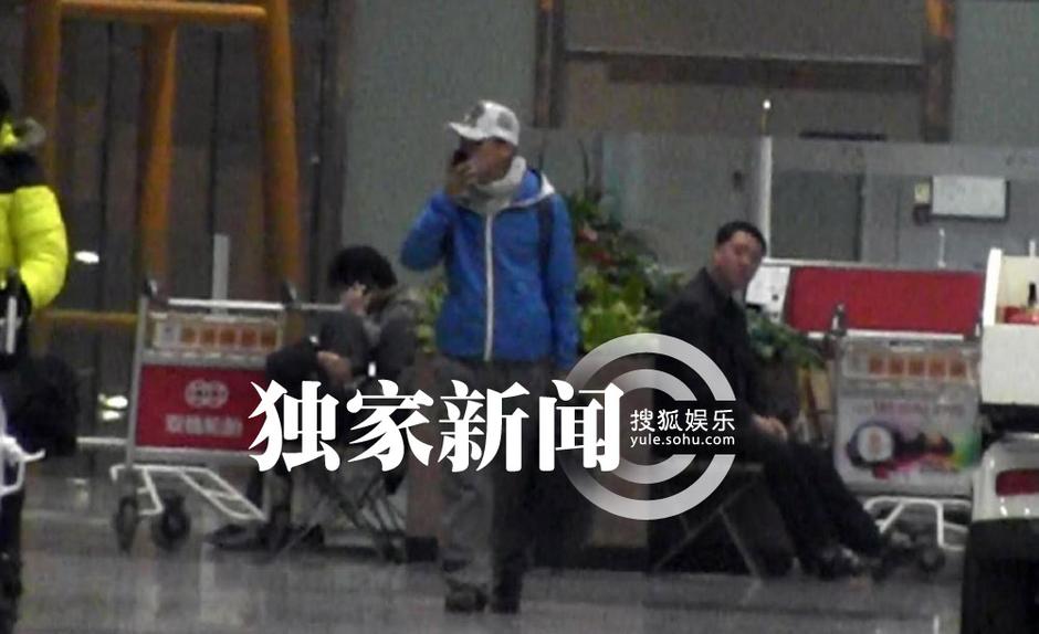 王寶強低調回京 愛妻開豪車接機共返愛巢